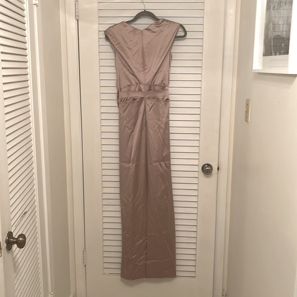 Gorgeous Talbot Runhof silver/lavender long stretch satin gown - Picture 2 of 7